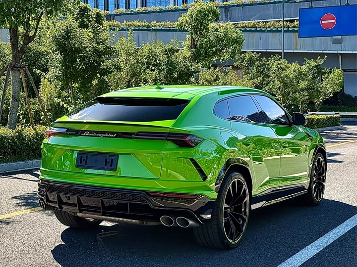 Lamborghini Urus, 2022 — фото 5 из 9