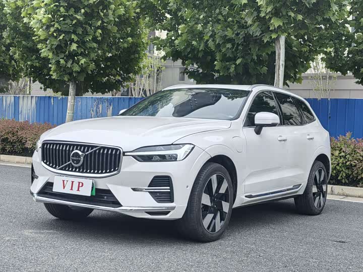 Volvo XC60 Hybrid, 2023 — купить в Санкт-Петербурге под ключ