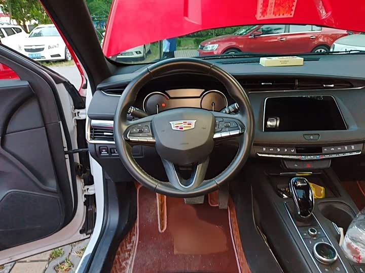 Cadillac XT4, 2022 — фото 3 из 9