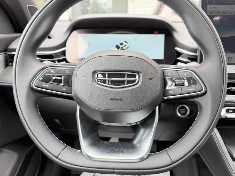 Geely Preface, 2025 — фото 7 из 12