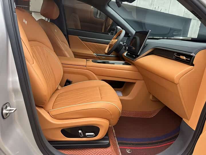 Dongfeng Yipai eπ 008, 2024 — фото 4 из 9