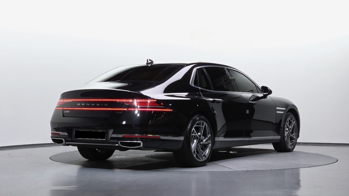 Genesis G90, 2022 — фото 2 из 12