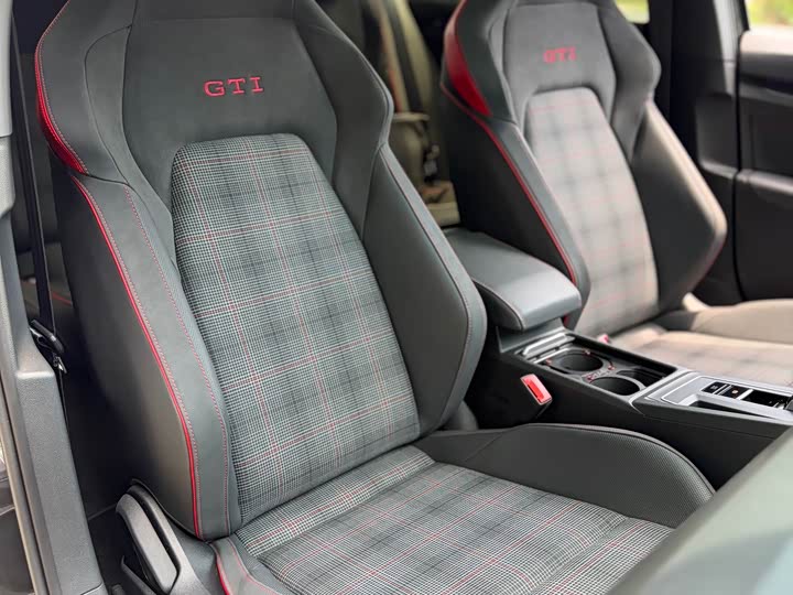 Volkswagen Golf GTI, 2025 — фото 5 из 9