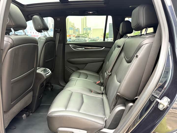 Cadillac XT6, 2023 — фото 5 из 9