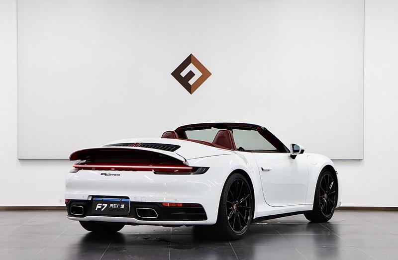 Porsche 911, 2021 — фото 7 из 12