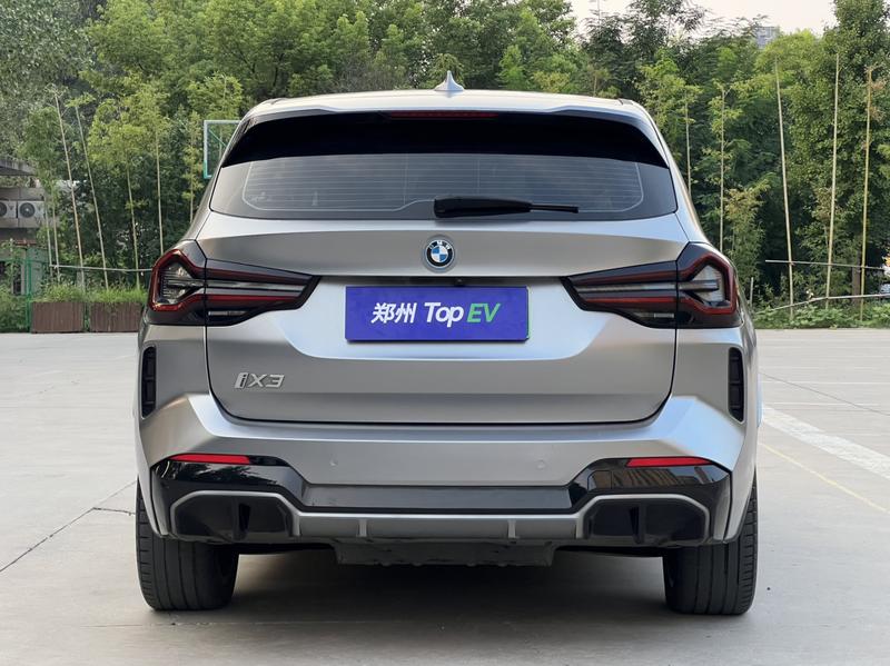 BMW iX3, 2022 — фото 6 из 12