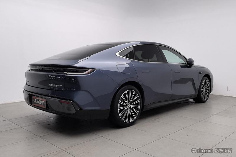 Geely Galaxy Starshine 8 EM-i, 2025 — фото 4 из 12