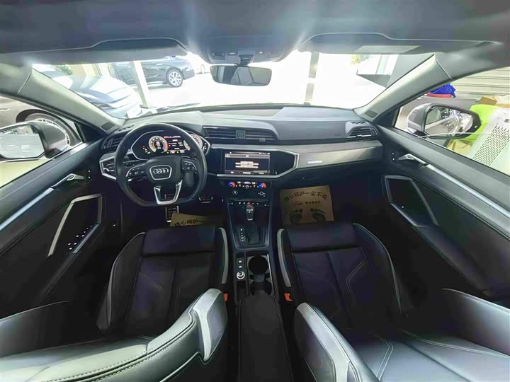 Audi Q3, 2023 — фото 5 из 9