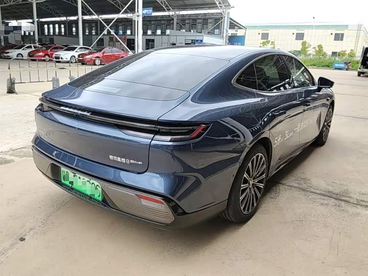 Geely Galaxy Starshine 8 EM-i, 2025 — фото 7 из 9