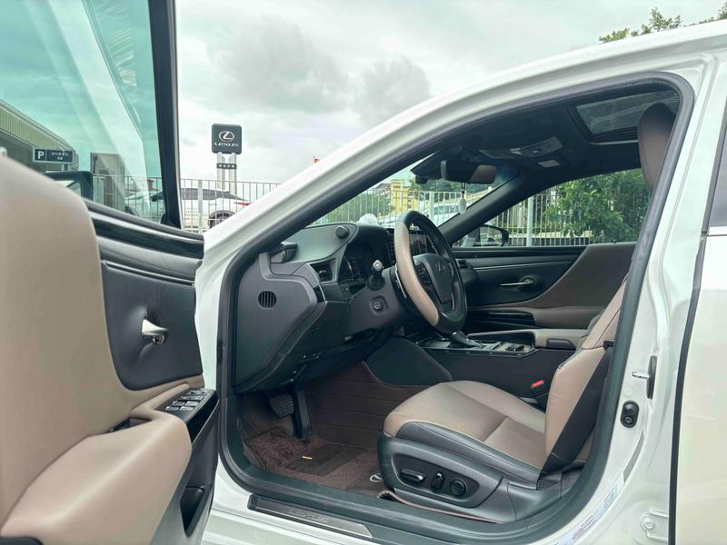 Lexus ES, 2023 — фото 11 из 12