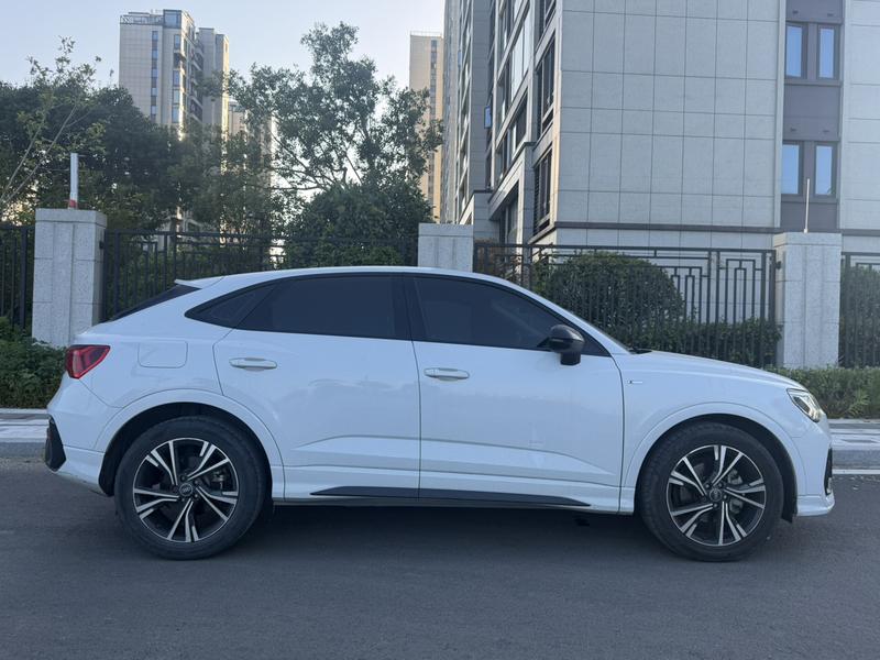 Audi Q3 Sportback, 2021 — фото 6 из 10
