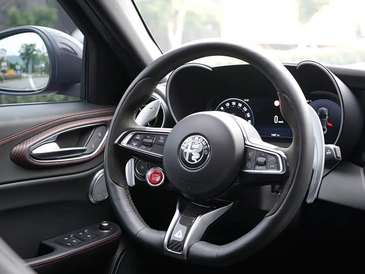 Alfa Romeo Giulia, 2026 — фото 6 из 9