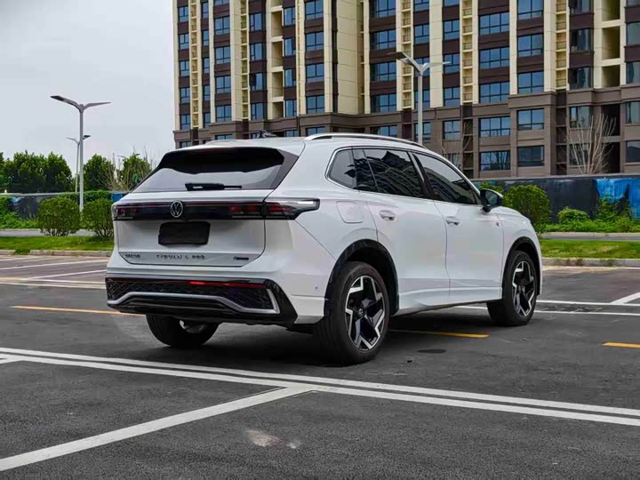 Volkswagen Tiguan L Pro, 2025 — фото 9 из 9