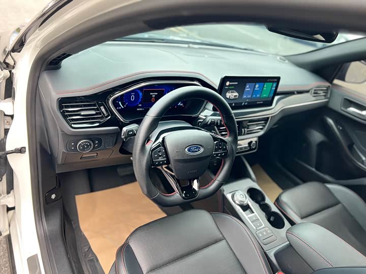 Ford Focus, 2021 — фото 3 из 9