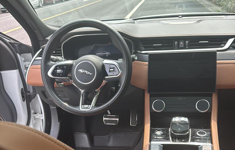 Jaguar XF L, 2023 — фото 7 из 12