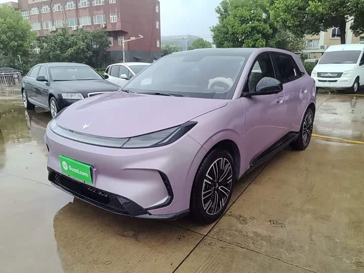 BAIC Arcfox T1, 2025 — фото 2 из 9