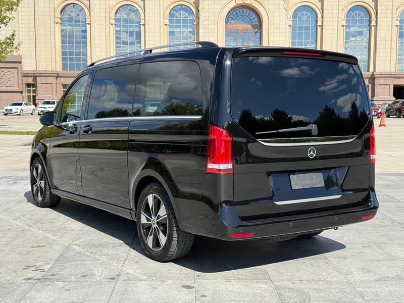 Mercedes-Benz V-Class, 2024 — фото 4 из 10