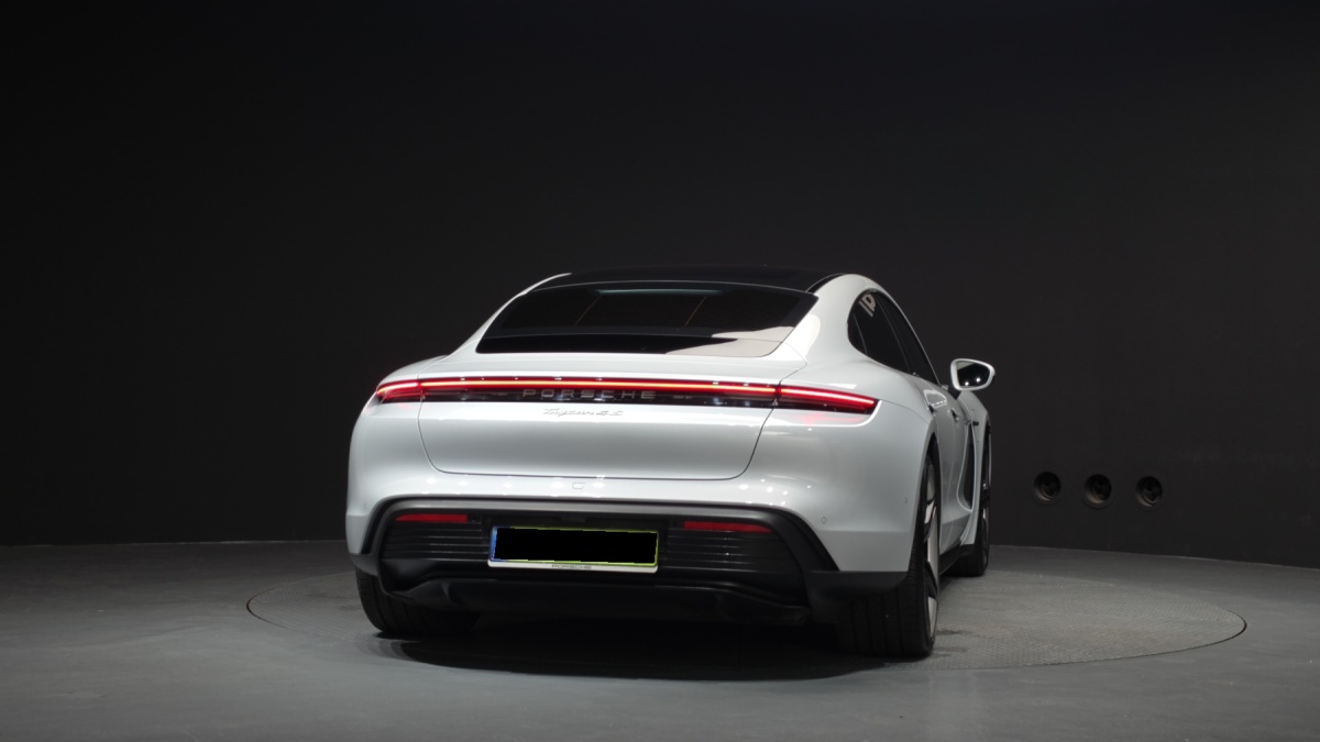 Porsche Taycan, 2025 — фото 4 из 12