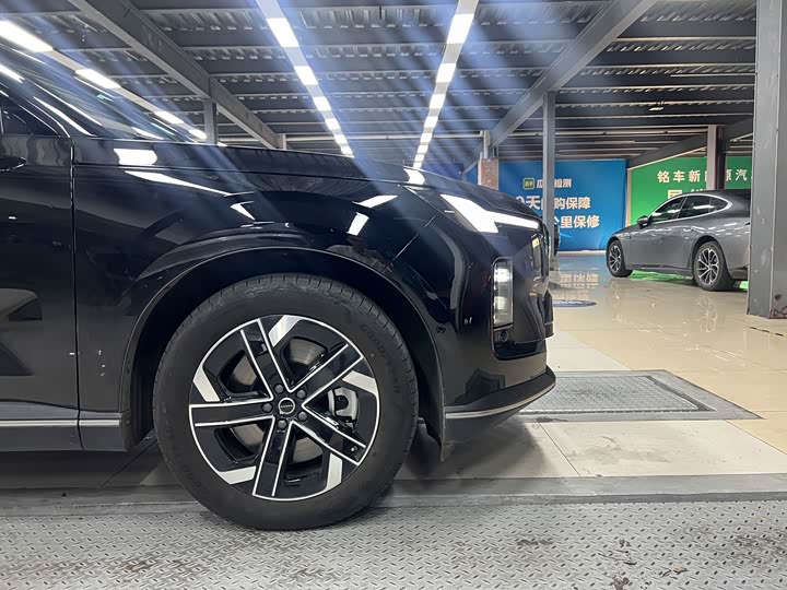 Volvo XC70 Hybrid, 2025 — фото 4 из 9
