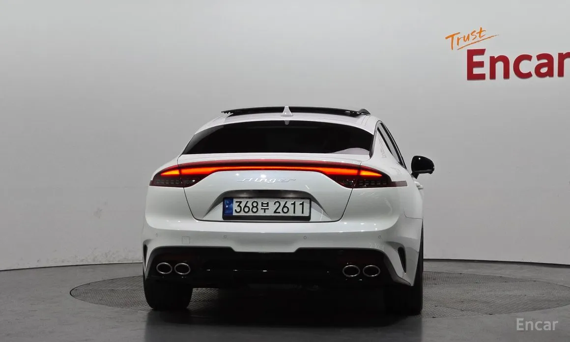 Kia Stinger, 2022 — фото 4 из 12