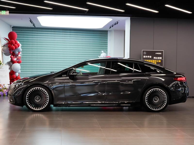 Mercedes-Benz EQS AMG, 2025 — фото 3 из 11