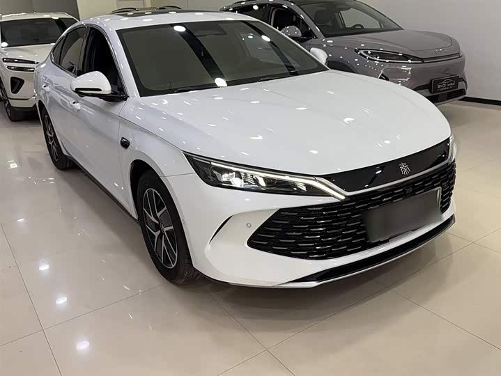 BYD Qin L, 2025 — фото 8 из 9
