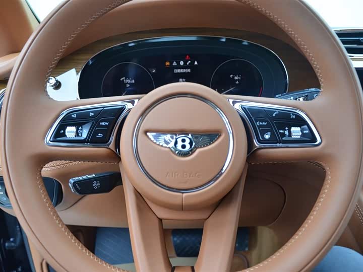 Bentley Bentayga, 2022 — фото 8 из 12