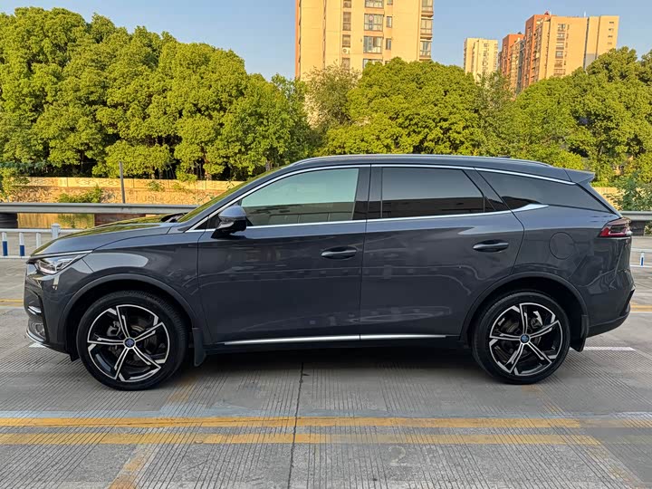 BYD Tang Hybrid/EV, 2022 — фото 3 из 9