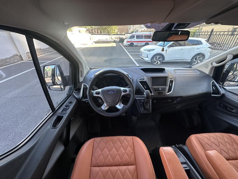 Ford Tourneo, 2022 — фото 8 из 12