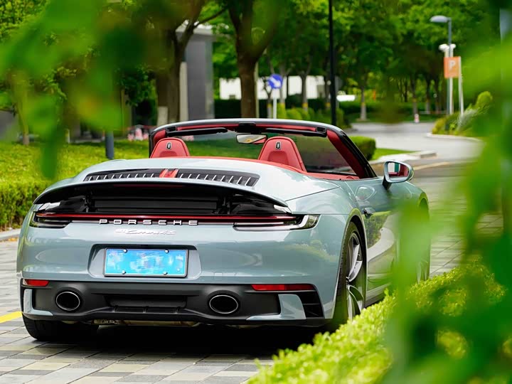 Porsche 911, 2022 — фото 6 из 9