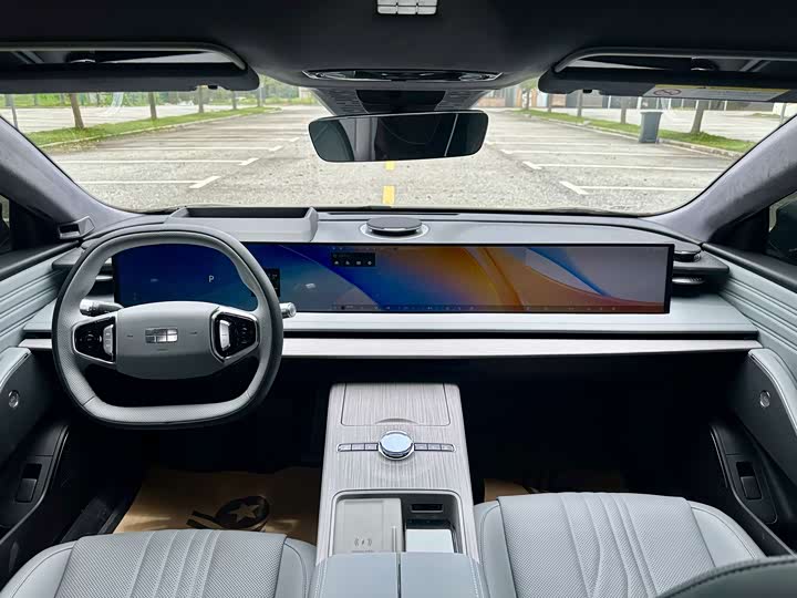 Geely Galaxy E8, 2024 — фото 4 из 9