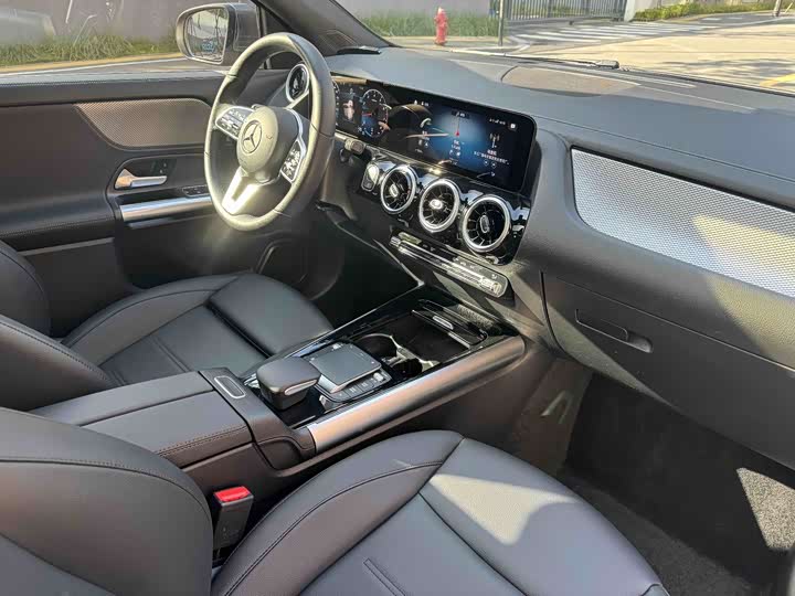 Mercedes-Benz GLA-Class, 2022 — фото 9 из 9