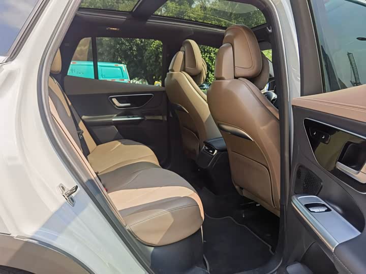 Mercedes-Benz EQE SUV, 2023 — фото 8 из 9