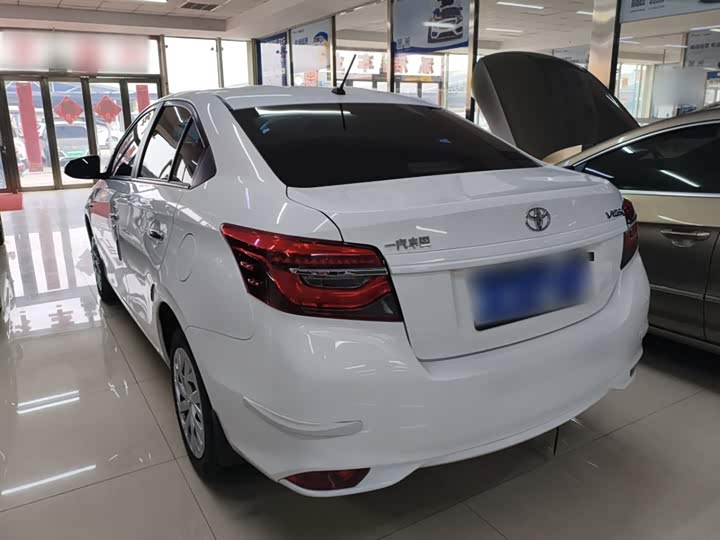 Toyota Vios, 2023 — фото 5 из 9