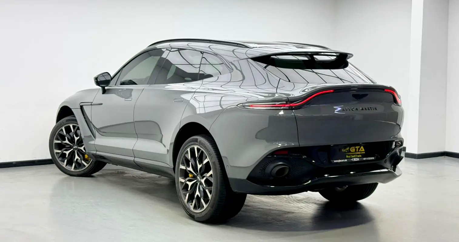 Aston Martin DBX, 2022 — фото 4 из 10
