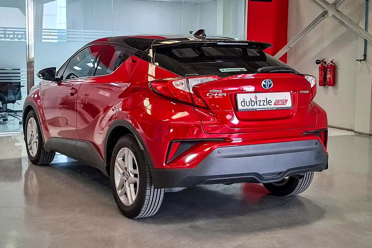 Toyota C-HR, 2023 — фото 8 из 10
