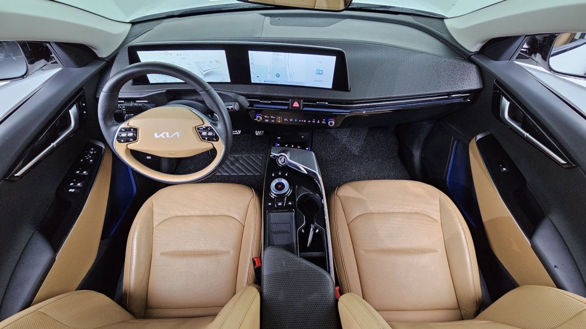 Kia EV6, 2022 — фото 7 из 12