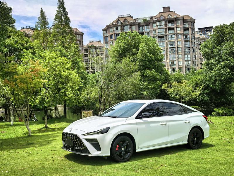 MG Motor 5 Scorpio, 2023 — купить в Оренбурге под ключ