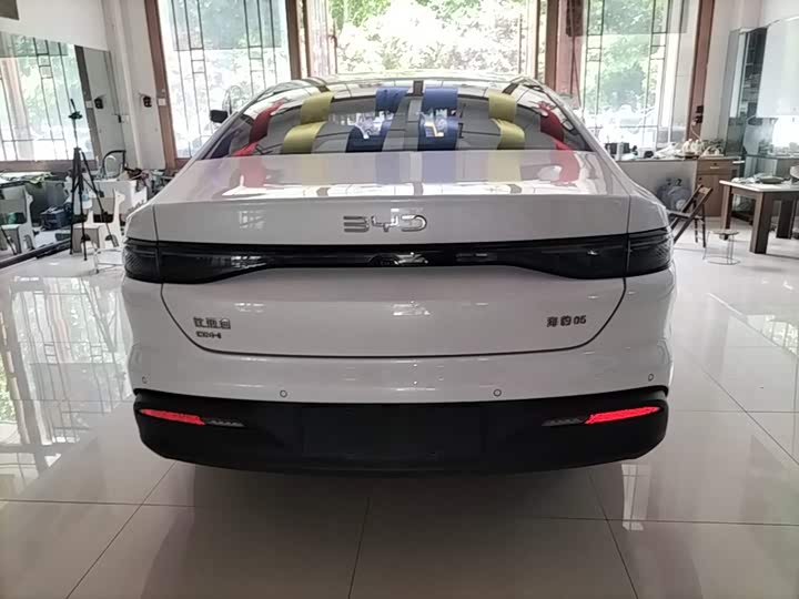 BYD Seal 05 DM-i Hybrid, 2025 — фото 6 из 9
