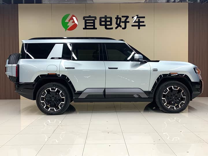 BYD FangChengBao Leopard 8, 2024 — фото 4 из 9