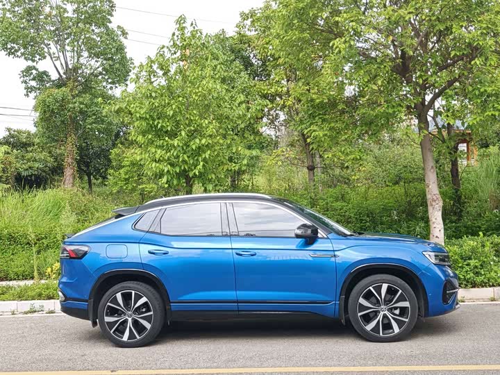 Volkswagen Tayron X, 2023 — фото 4 из 9