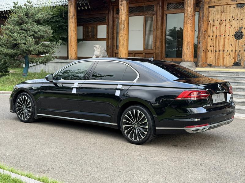 Volkswagen Phideon, 2023 — фото 4 из 10