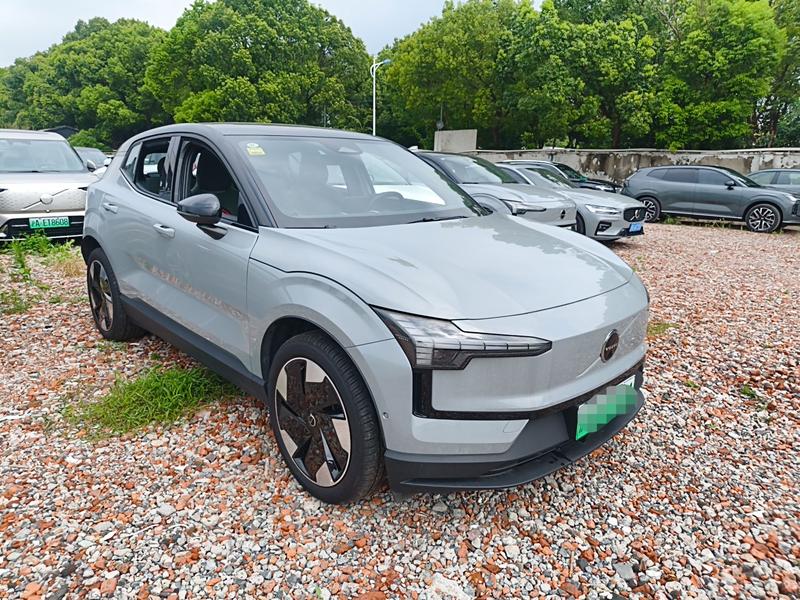 Volvo EX30, 2024 — фото 2 из 7