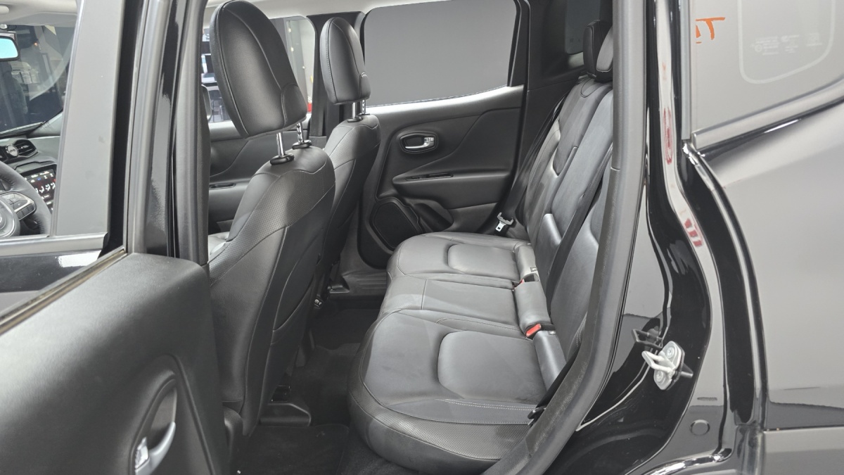 Jeep Renegade, 2022 — фото 11 из 12