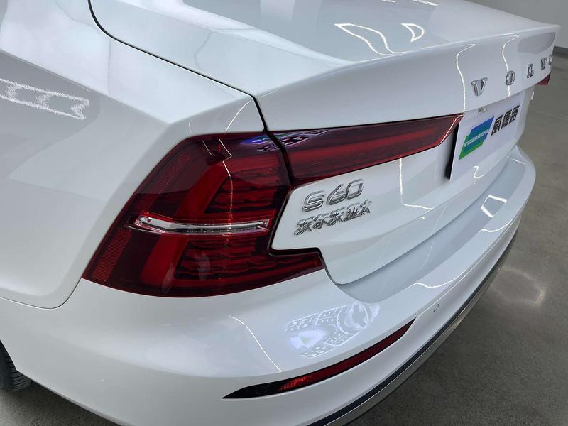 Volvo S60, 2025 — фото 8 из 12