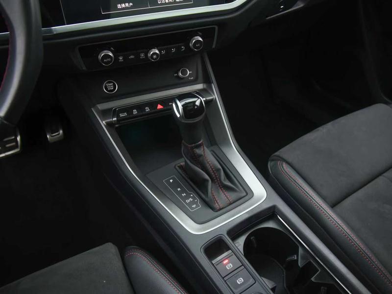 Audi Q3, 2023 — фото 10 из 12