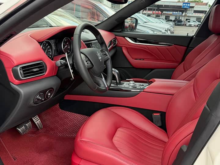 Maserati Levante, 2022 — фото 3 из 9