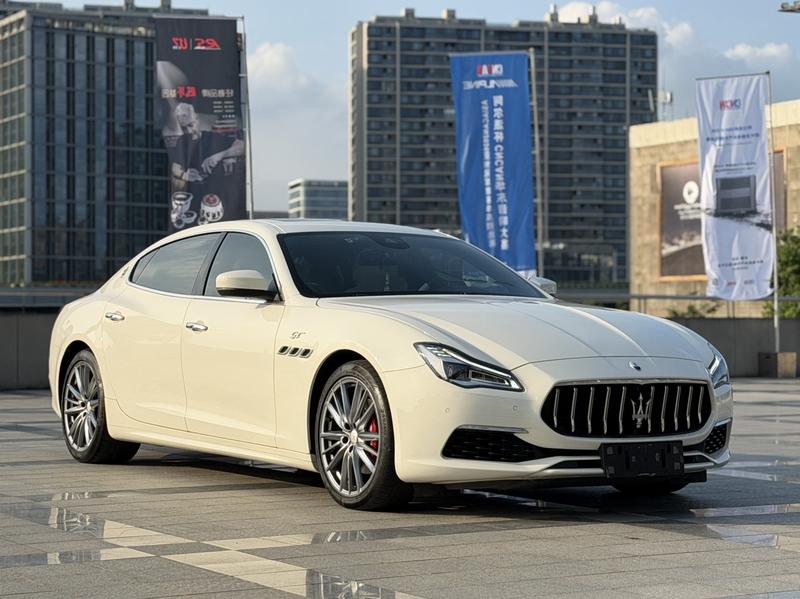 Maserati Quattroporte, 2022 — фото 3 из 12