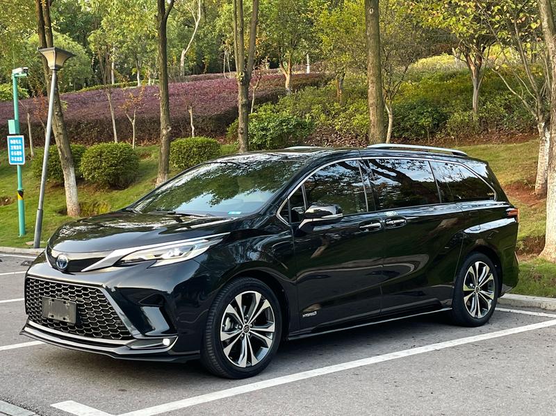 Toyota Granvia, 2022 — купить в Белгороде под ключ