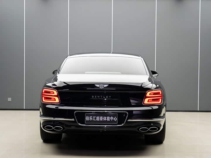 Bentley Flying Spur, 2022 — фото 5 из 9